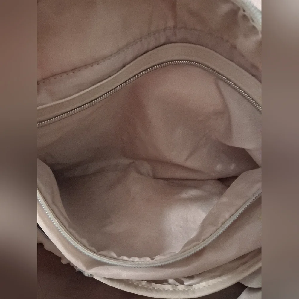 EUC Beis The Diaper Bag Cream Vegan Neutral Casual Maternity Mother Baby Bag